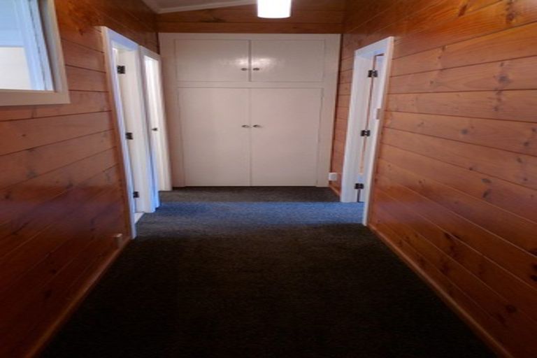 Photo of property in 2/54 Akatarawa Road, Brown Owl, Upper Hutt, 5018