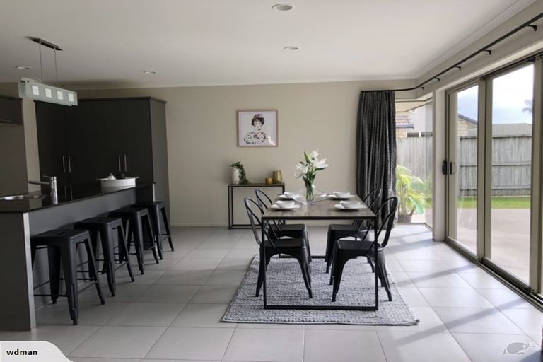 Photo of property in 2 Sophies Way, Papamoa Beach, Papamoa, 3118