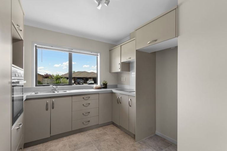 Photo of property in 9 Whitney Place, Rototuna North, Hamilton, 3210