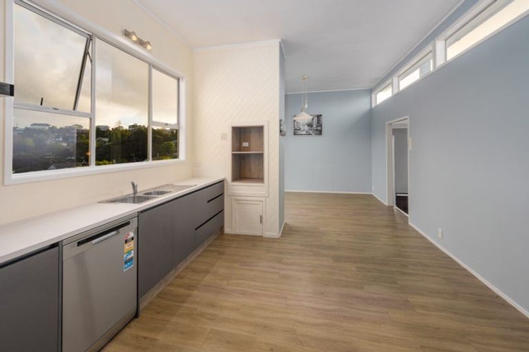 Photo of property in 59 Girrahween Drive, Totara Vale, Auckland, 0629