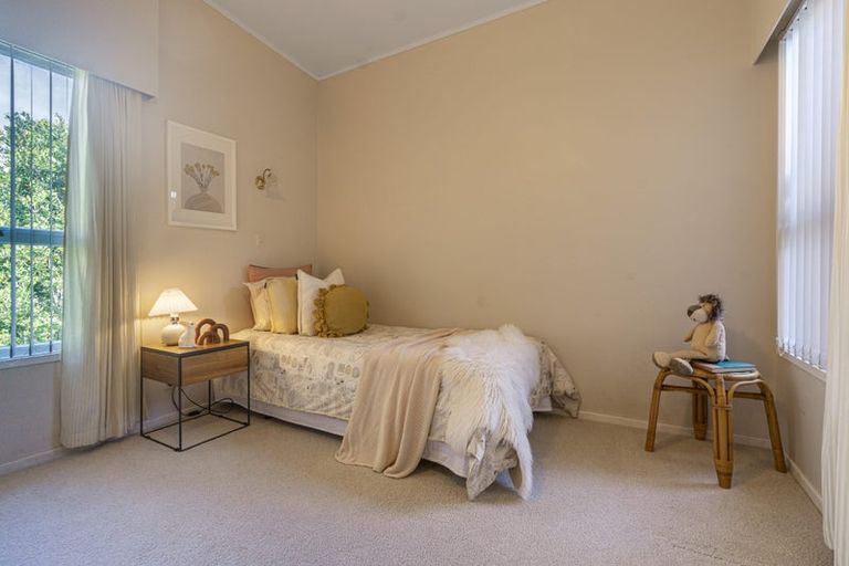 Photo of property in 15a Rangitoto Terrace, Milford, Auckland, 0620
