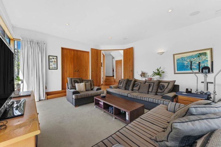 Photo of property in 44 Penguin Drive, Murrays Bay, Auckland, 0630