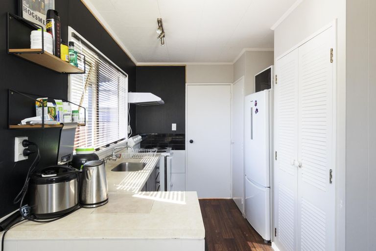 Photo of property in 31 Peter Hall Drive, Kelvin Grove, Palmerston North, 4414