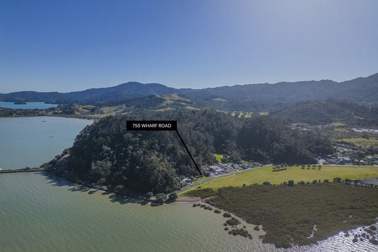 Photo of property in 750 Wharf Road, Coromandel, 3506