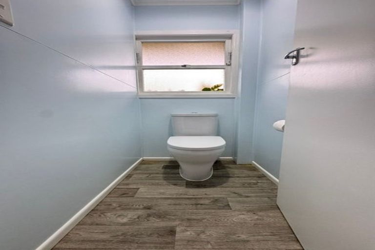 Photo of property in 18 Tomlinson Street, Hillpark, Auckland, 2102