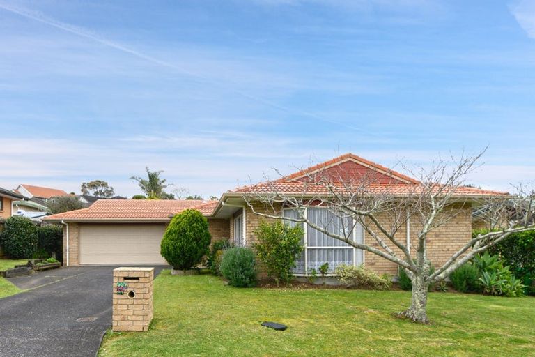 Photo of property in 112 Buscomb Avenue, Henderson, Auckland, 0610