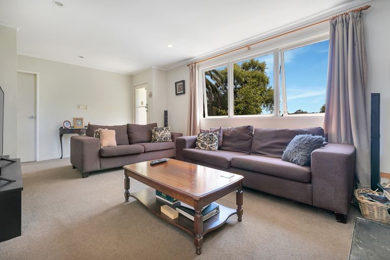 Photo of property in 36 Arlette Place, Massey, Auckland, 0614