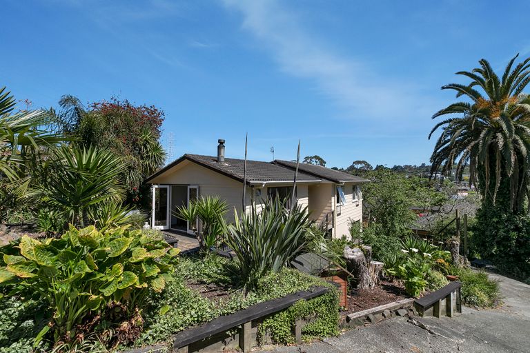 Photo of property in 36 Arlette Place, Massey, Auckland, 0614