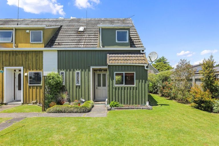 Photo of property in 100 Lake Road, Koutu, Rotorua, 3010
