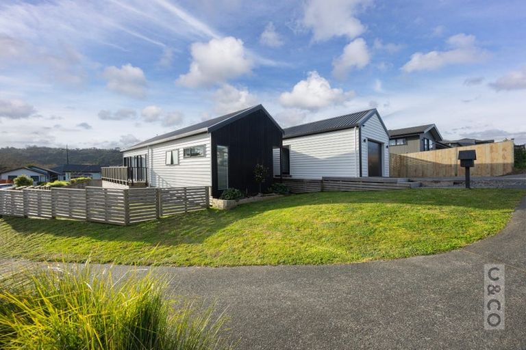 Photo of property in 41 Jeroboam Loop, Kumeu, 0810
