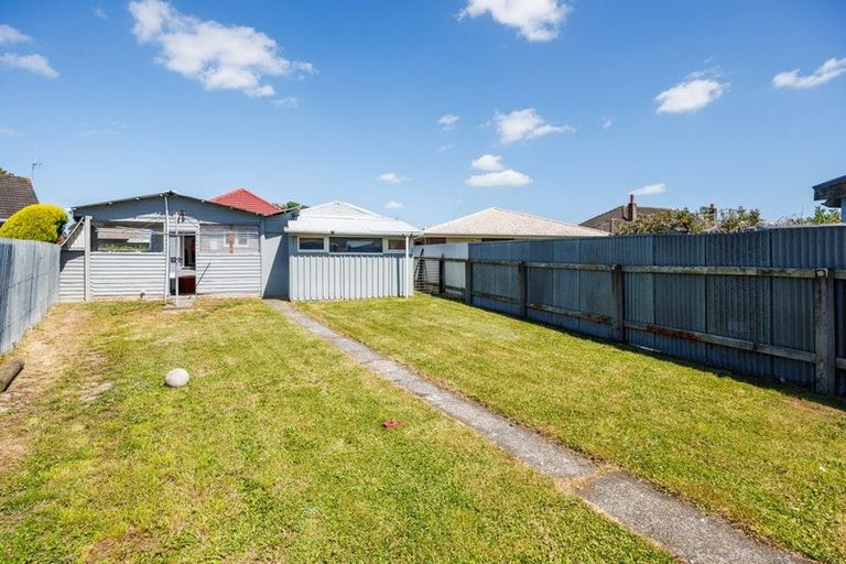 Photo of property in 15 Upham Terrace, Roslyn, Palmerston North, 4414