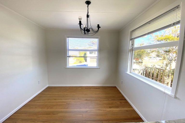 Photo of property in 14 Lomita Road, Johnsonville, Wellington, 6037