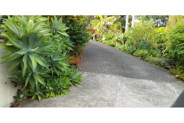 Photo of property in 2 Ashby Street, Russell, 0202