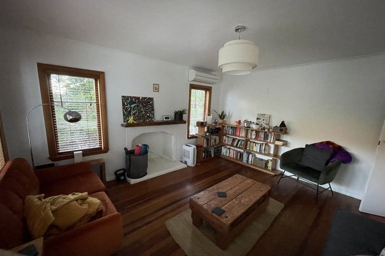 Photo of property in 63 Airlie Road, Plimmerton, Porirua, 5026