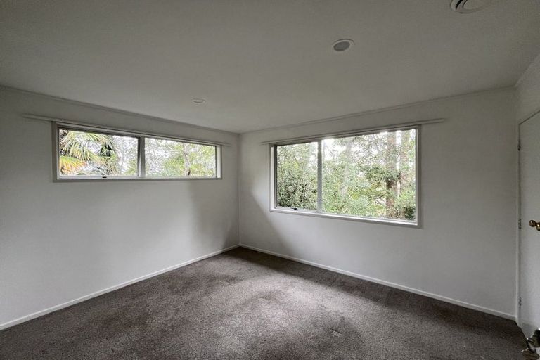 Photo of property in 11 Kilcar Place, Massey, Auckland, 0614
