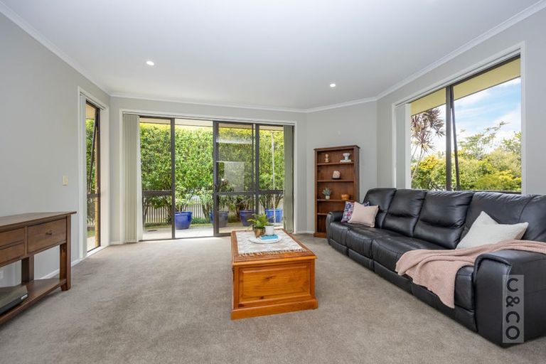 Photo of property in 2 Orchard Lane, Huapai, Kumeu, 0810