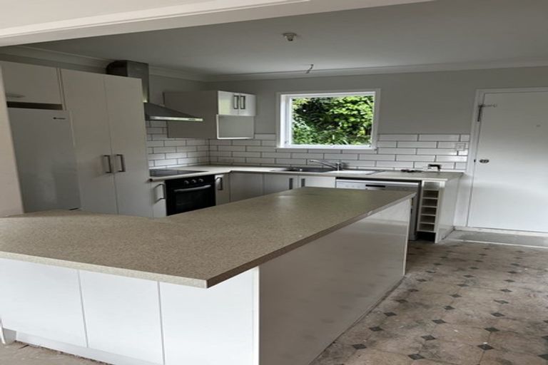 Photo of property in 3/49 Mandalay Terrace, Khandallah, Wellington, 6035