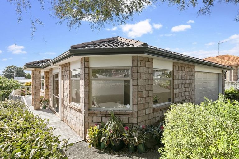 Photo of property in 35 Elan Place, Stanmore Bay, Whangaparaoa, 0932