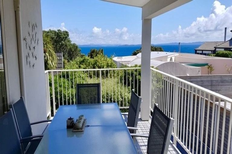 Photo of property in 16 Pacific Parade, Army Bay, Whangaparaoa, 0930