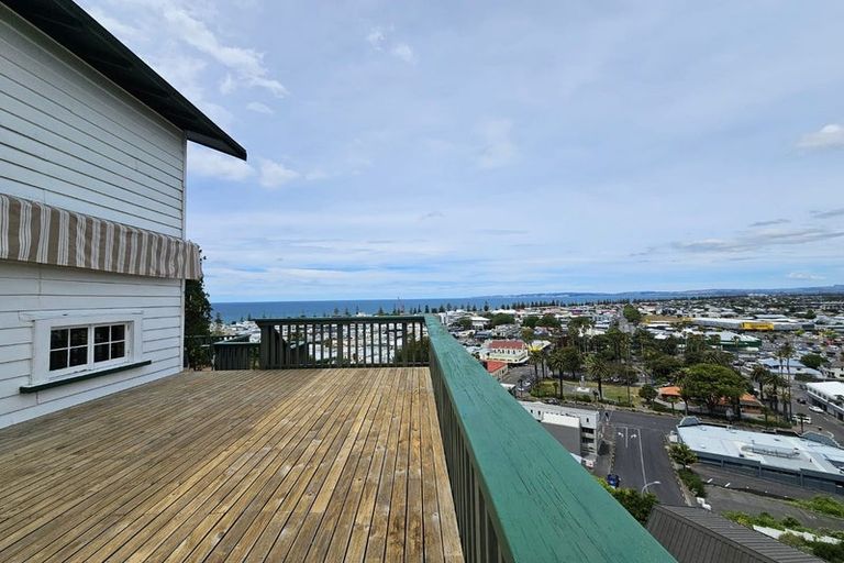 Photo of property in 42 Cameron Road, Bluff Hill, Napier, 4110