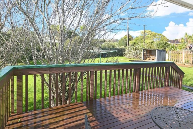 Photo of property in 57 Mcleod Road, Te Atatu South, Auckland, 0610