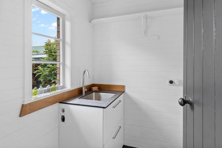 Photo of property in 5 Ridout Street, Maeroa, Hamilton, 3200