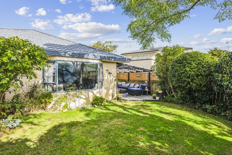 Photo of property in 8 Leigh Place, Paraparaumu Beach, Paraparaumu, 5032