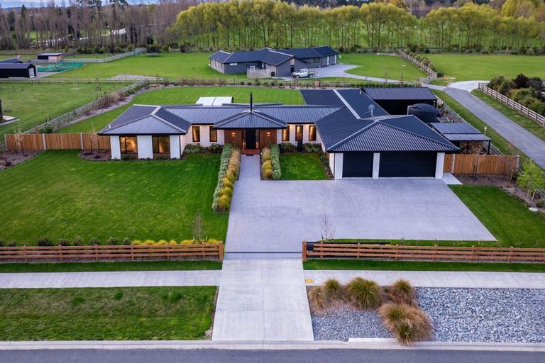 Photo of property in 76 Verdeco Boulevard, Lincoln, 7608