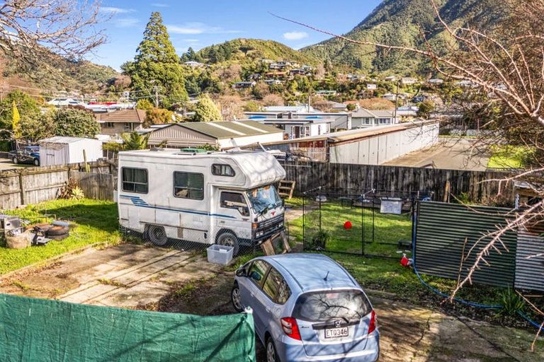 Photo of property in 37b Devon Street, Picton, 7220