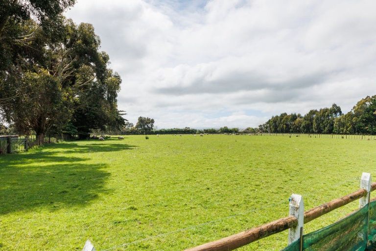 Photo of property in 528 Stoney Creek Road, Kelvin Grove, Palmerston North, 4470