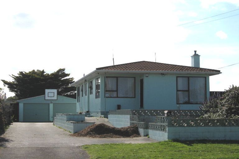 Photo of property in 38 Hood Street, Castlecliff, Whanganui, 4501