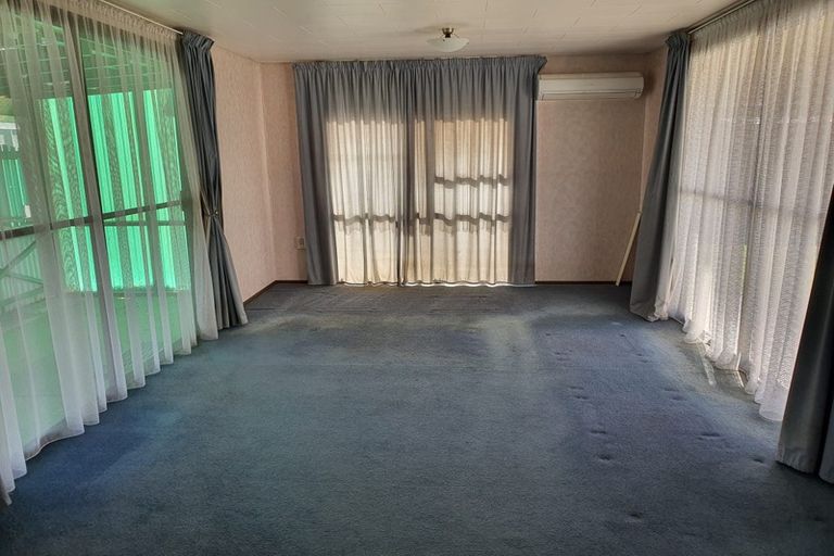 Photo of property in 55 Great South Road, Takanini, 2112