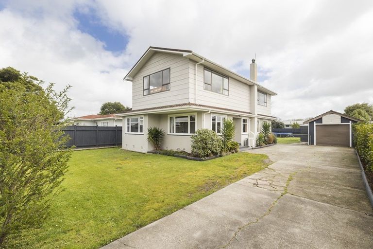 Photo of property in 21 Glasgow Street, Takaro, Palmerston North, 4412