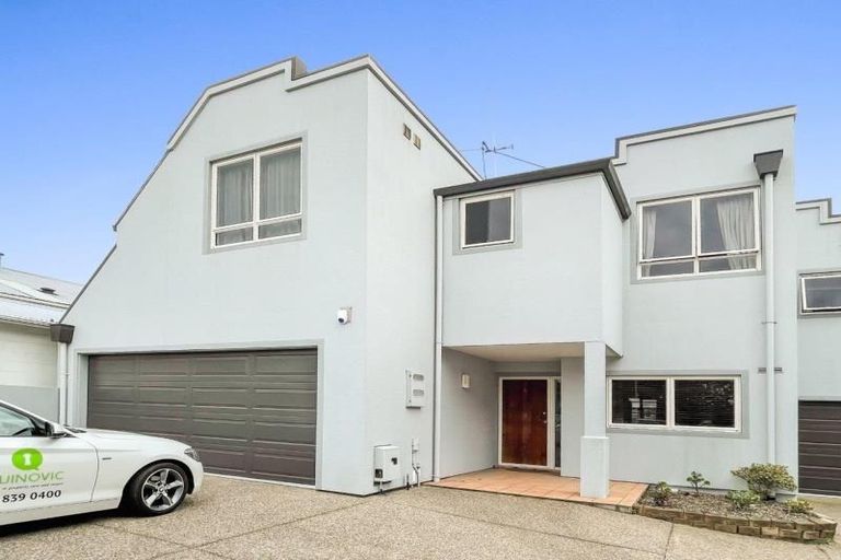 Photo of property in 1/112 Clarence Street, Hamilton Lake, Hamilton, 3204