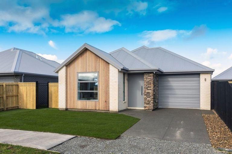 Photo of property in 20 Lussa Close, Broomfield, Christchurch, 8042
