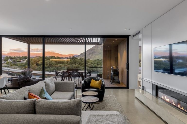 Photo of property in 13 Old Homestead Place, Kawarau Falls, Queenstown, 9300