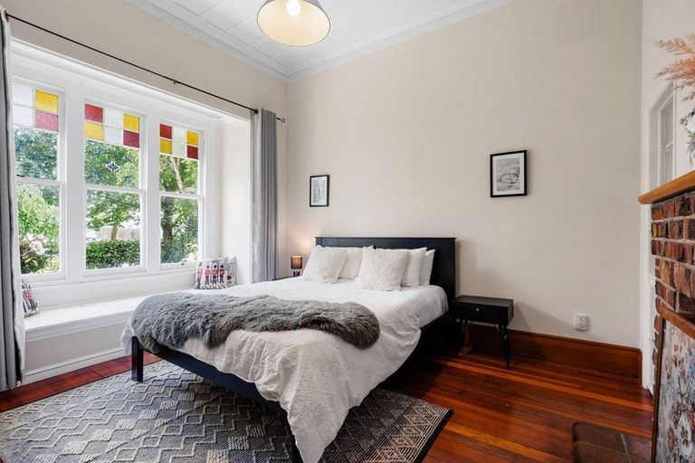 Photo of property in 41 Queen Street, Cambridge, 3434