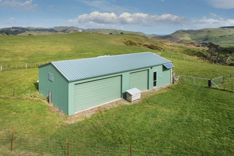 Photo of property in 1231 Awhitu Road, Pollok, 2684