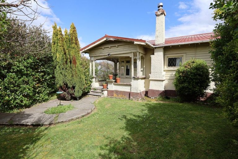 Photo of property in 23 Nichol Street, Heidelberg, Invercargill, 9812