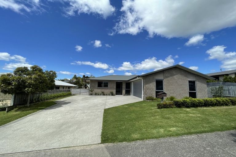 Photo of property in 40 Fairfax Crescent, Pyes Pa, Tauranga, 3112