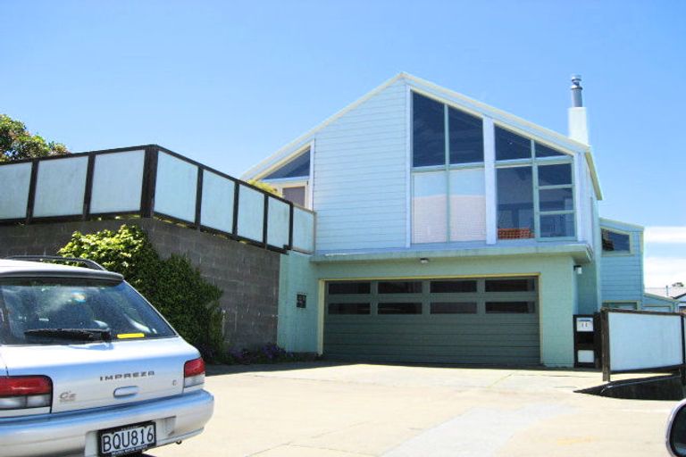 Photo of property in 11 Shalimar Crescent, Khandallah, Wellington, 6035