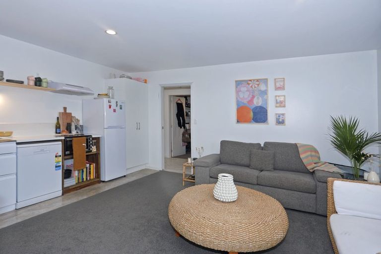 Photo of property in 1/203 Marine Parade, Mount Maunganui, 3116