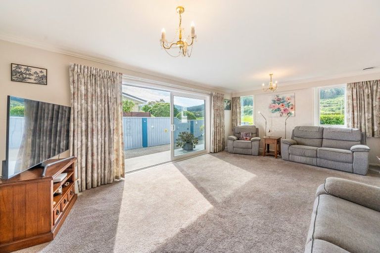 Photo of property in 5 Mcleod Street, Elderslea, Upper Hutt, 5018