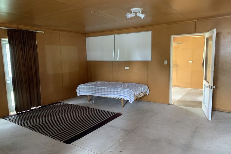 Photo of property in 65 Mako Mako Road, Levin, 5510