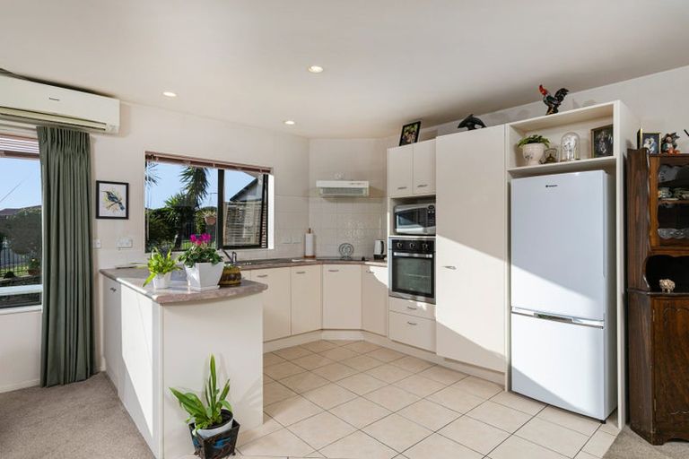 Photo of property in 35/169 Sturges Road, Henderson, Auckland, 0612