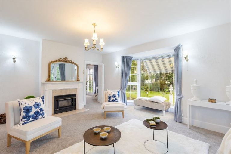 Photo of property in 24 Snowdon Road, Fendalton, Christchurch, 8052