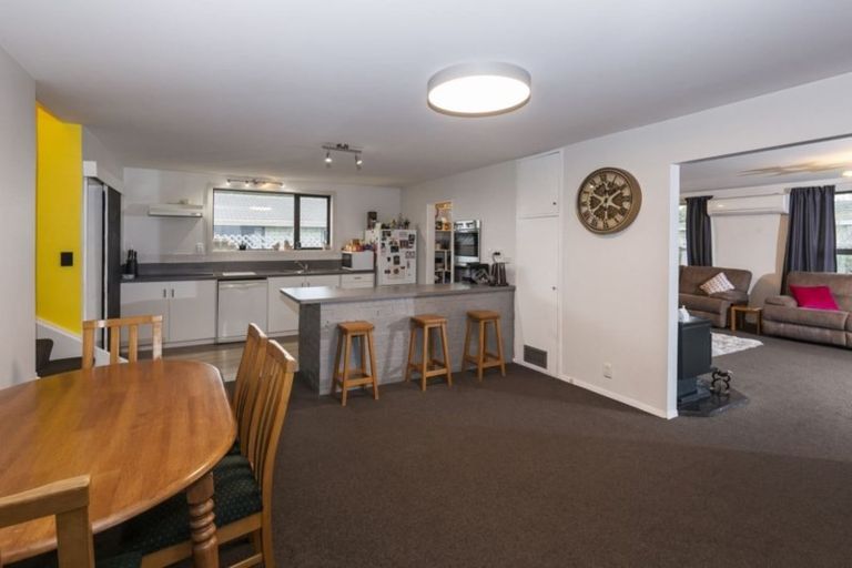 Photo of property in 6 Castile Place, Belfast, Christchurch, 8051