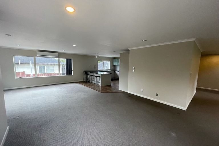 Photo of property in 25 Terrasini Drive, Flat Bush, Auckland, 2019