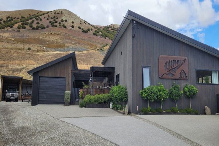 Photo of property in 115 Lowburn Valley Road, Lowburn, Cromwell, 9384