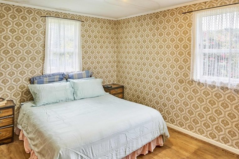 Photo of property in 6 Marne Grove, Waitangirua, Porirua, 5024